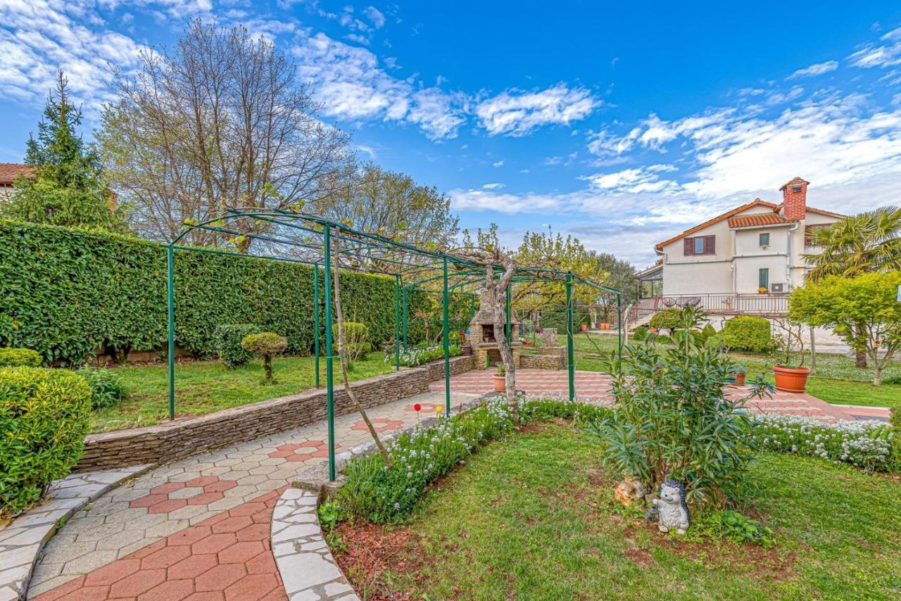 Apartment Flores Stari Pazin Экстерьер фото